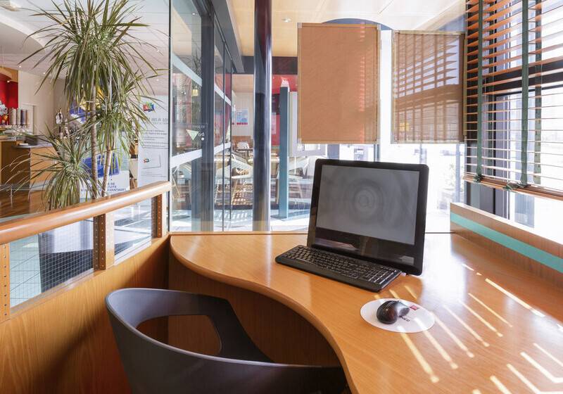 Отель Ibis Rennes Centre Gare Sud