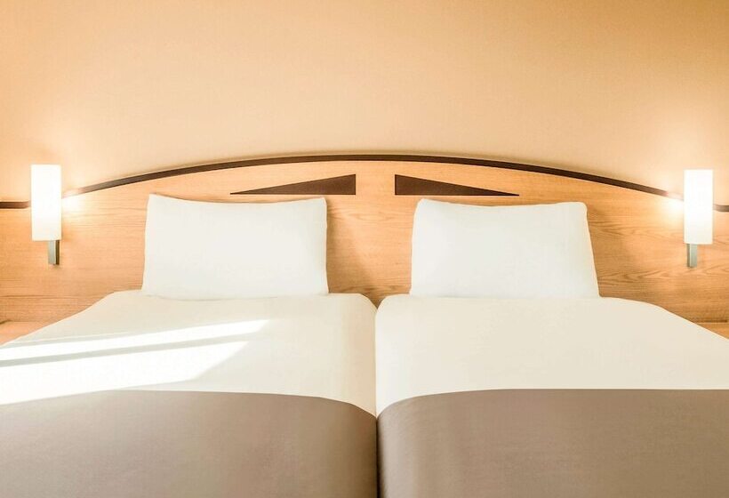 هتل Ibis Rotherham East –