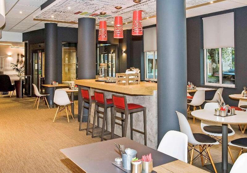 בית מלון כפרי Ibis Sheffield City