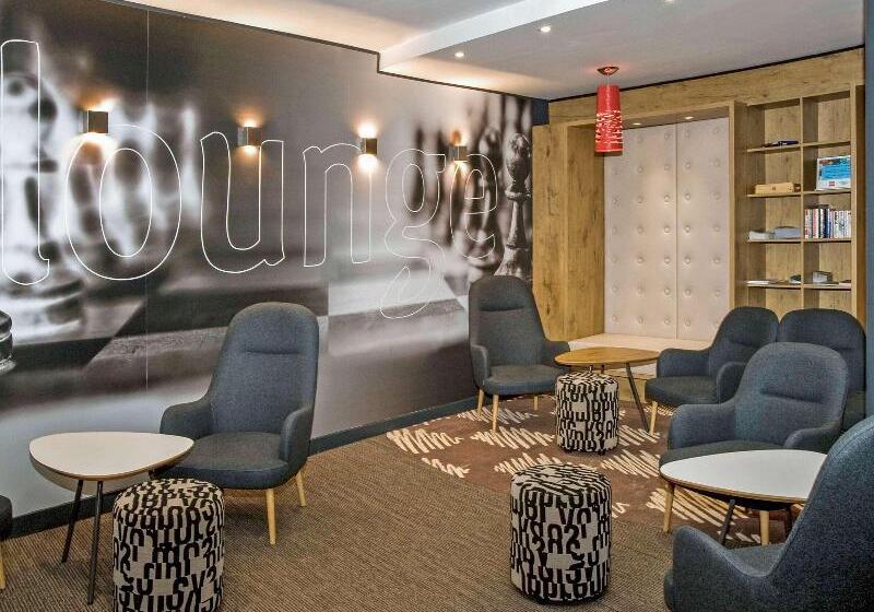 בית מלון כפרי Ibis Sheffield City