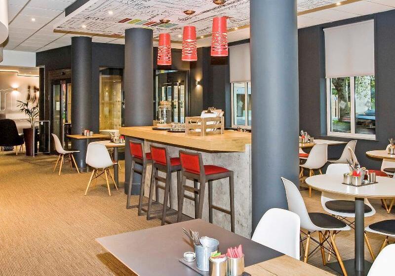 בית מלון כפרי Ibis Sheffield City