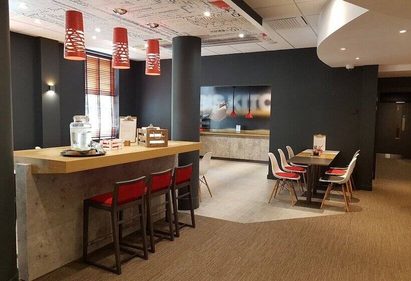 בית מלון כפרי Ibis Sheffield City