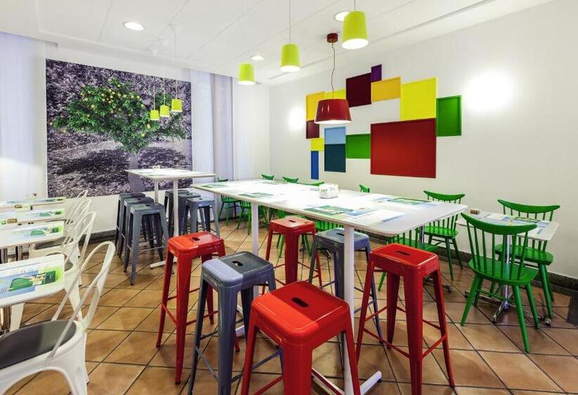 هتل Ibis Styles Napoli Garibaldi