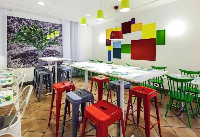 هتل Ibis Styles Napoli Garibaldi