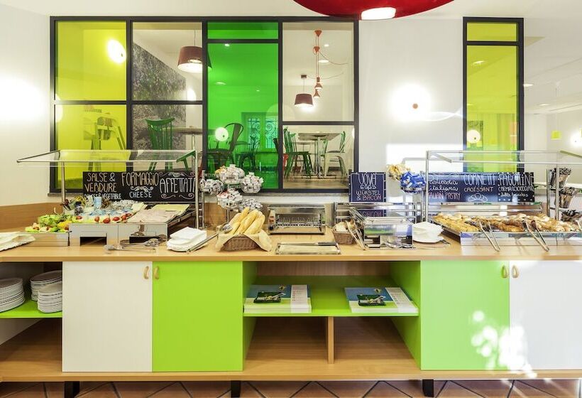 هتل Ibis Styles Napoli Garibaldi