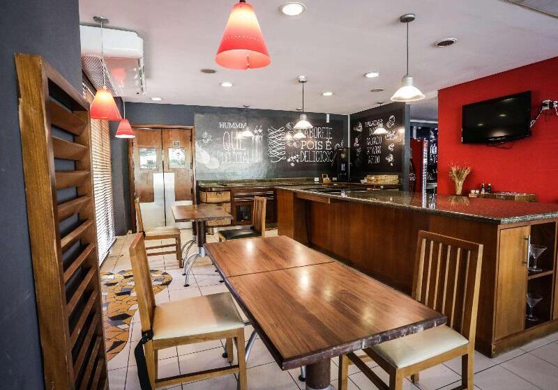 בית מלון כפרי Ibis Teresina