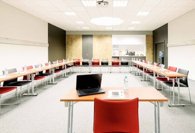 فندق Ibis Warszawa Centrum