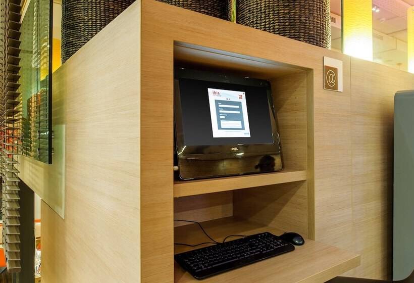 호텔 Ibis  Wien Messe