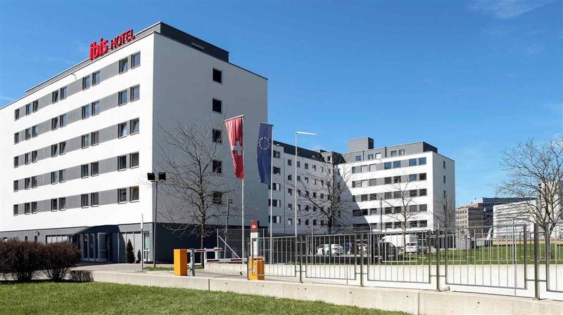 فندق Ibis Zurich Messe Airport
