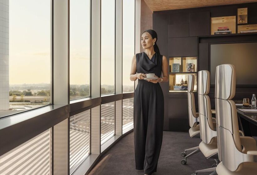 هتل Jumeirah Emirates Towers Dubai