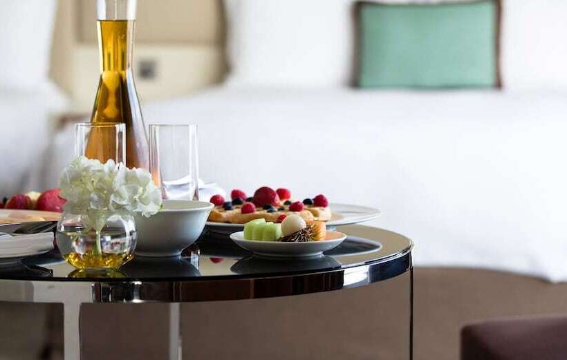 هتل Jumeirah Emirates Towers Dubai