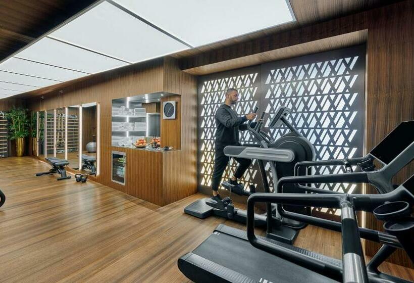 فندق Mandarin Oriental, Munich