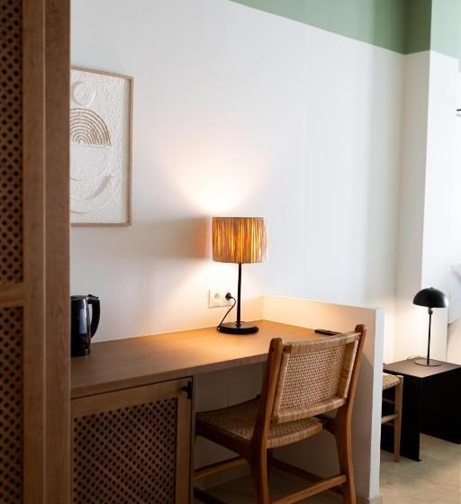 Отель Rooms By Jova