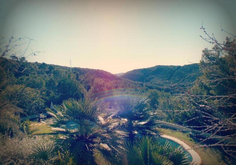 Отель Masia Sumidors