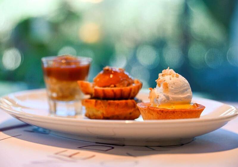 Отель Mercure Alger Aeroport