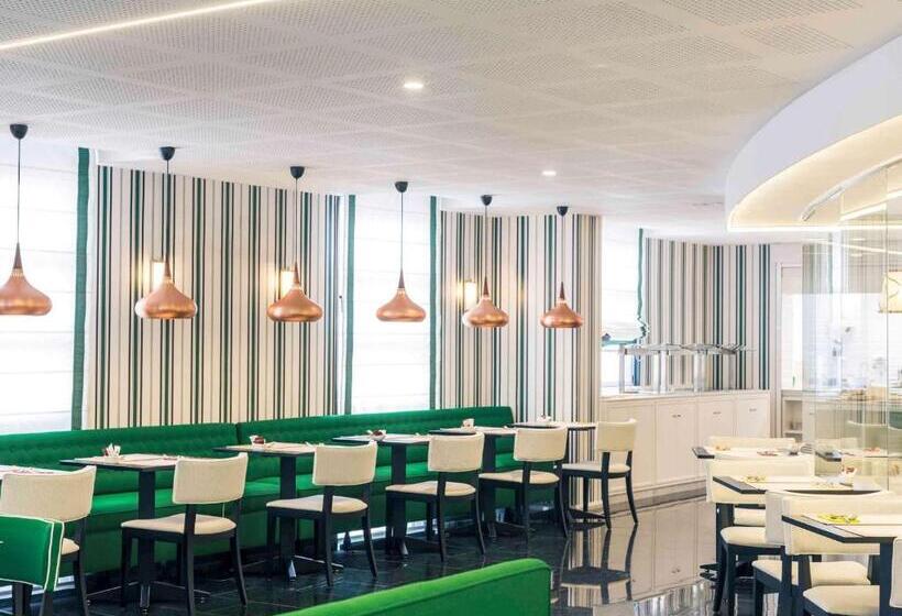 Отель Mercure Jardines De Albia