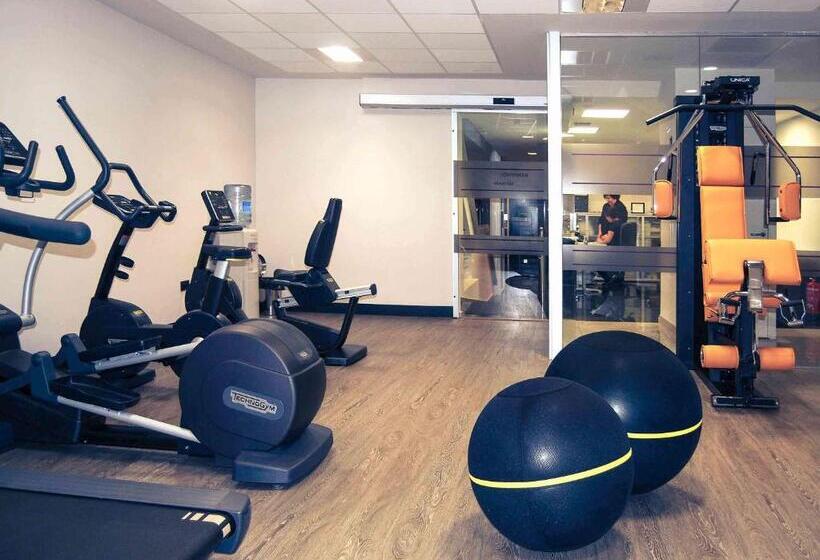 Отель Mercure Jardines De Albia