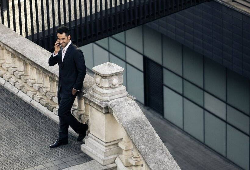 Отель Mercure Jardines De Albia