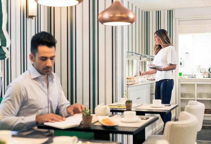 Отель Mercure Jardines De Albia