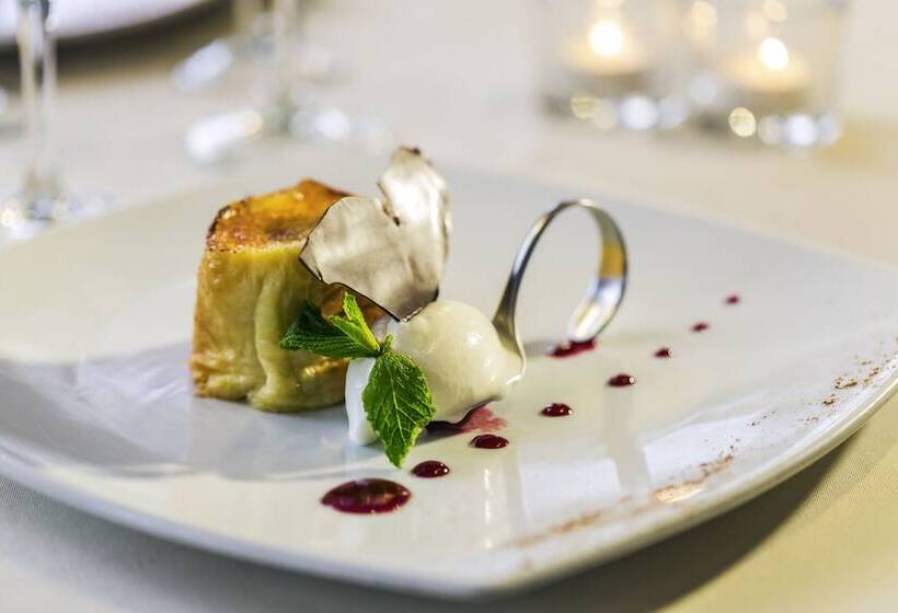 Отель Mercure Jardines De Albia