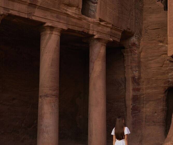 هتل Grand Mercure Petra