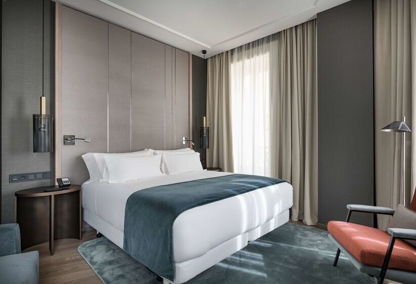 هتل NH Collection Madrid Gran Via