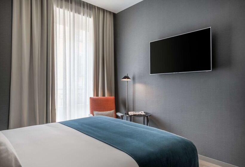 فندق NH Collection Madrid Gran Via