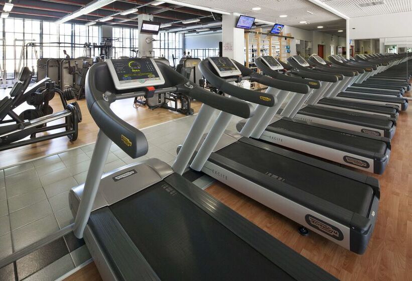 فندق NH Torino Lingotto Congress