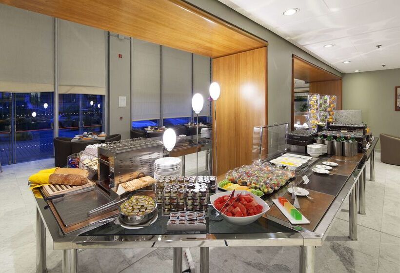 فندق NH Torino Lingotto Congress