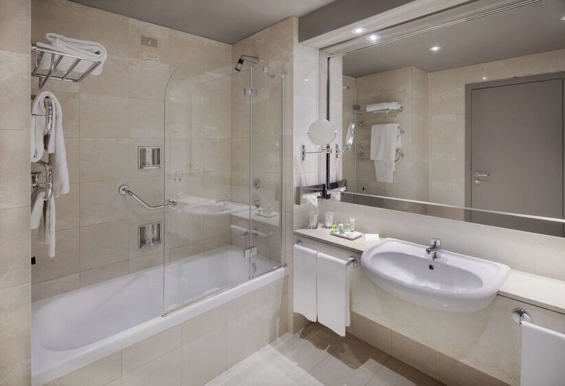 فندق NH Torino Lingotto Congress