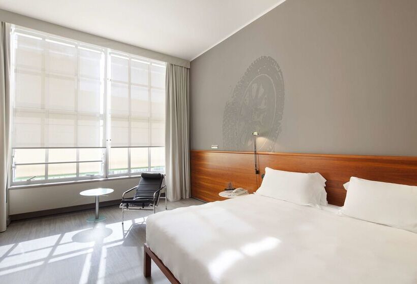 فندق NH Torino Lingotto Congress