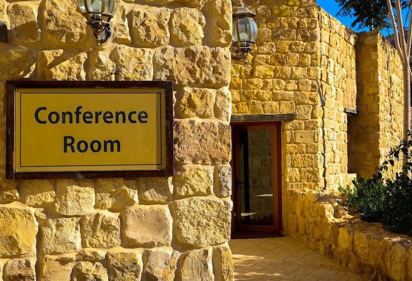 هتل Old Village Resort