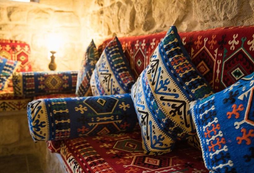 هتل Old Village Resort