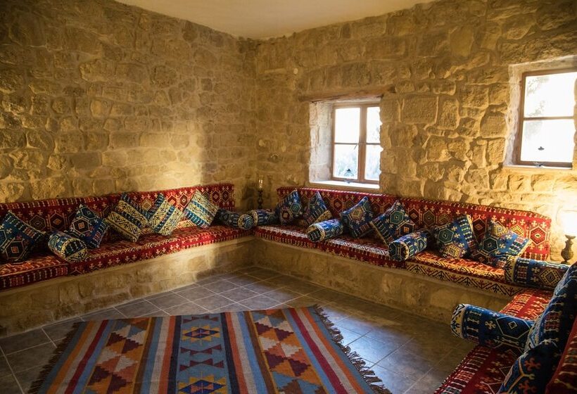 هتل Old Village Resort