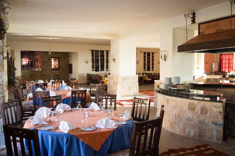 هتل Old Village Resort