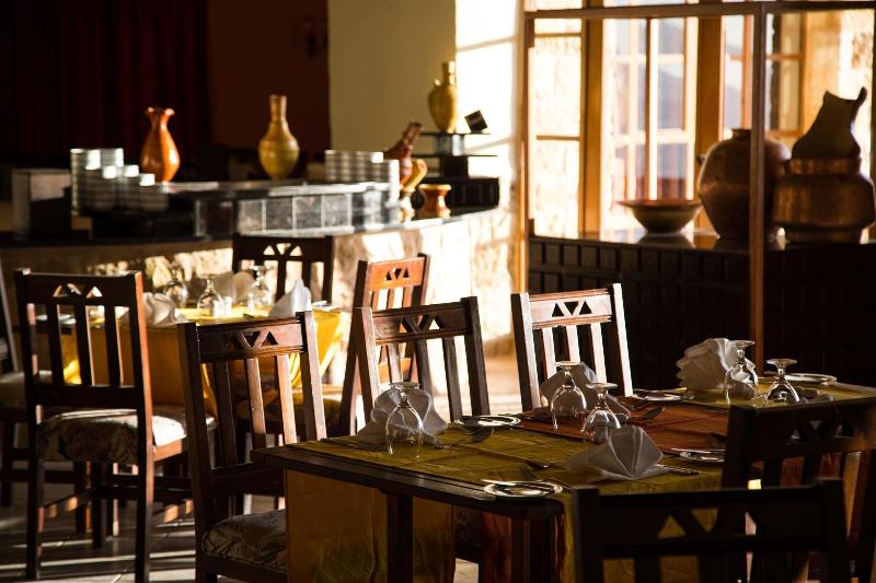 هتل Old Village Resort