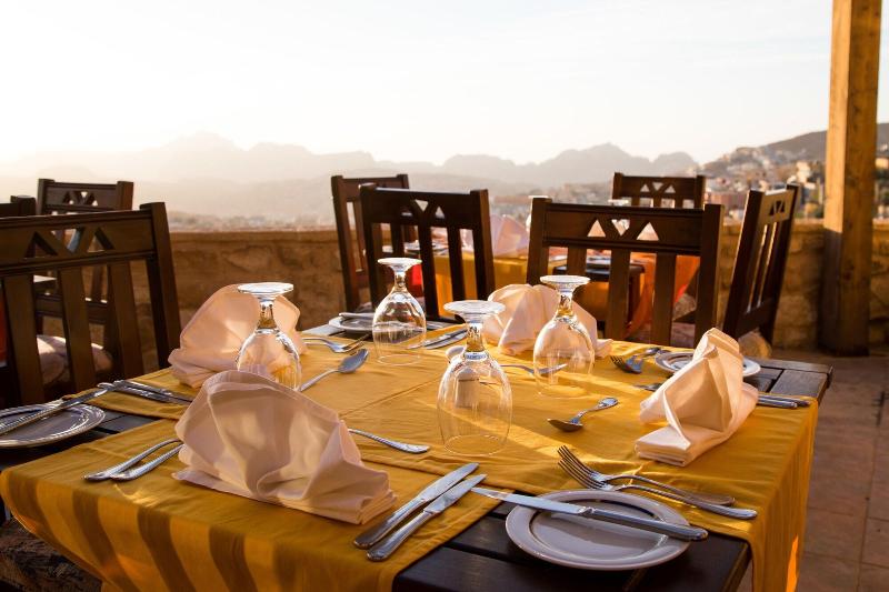 هتل Old Village Resort