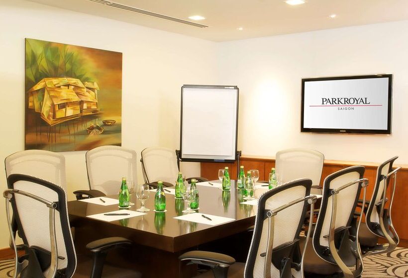 Отель Parkroyal Saigon
