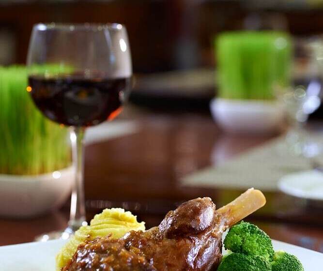 Отель Parkroyal Saigon