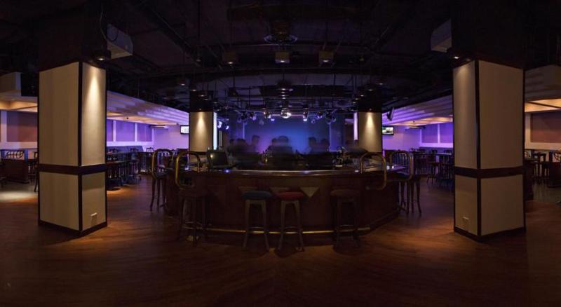 هتل Parkroyal Yangon