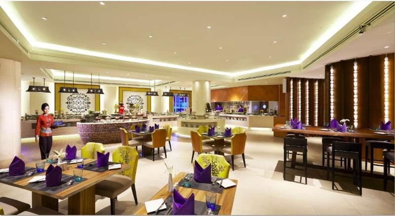 هتل Parkroyal Yangon