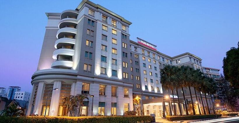 هتل Parkroyal Yangon