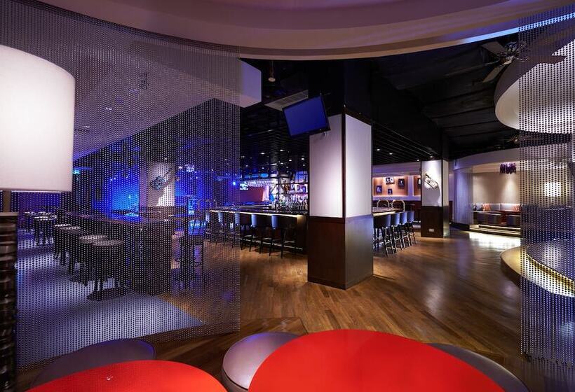 هتل Parkroyal Yangon