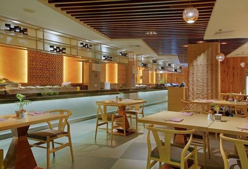 هتل Parkroyal Yangon