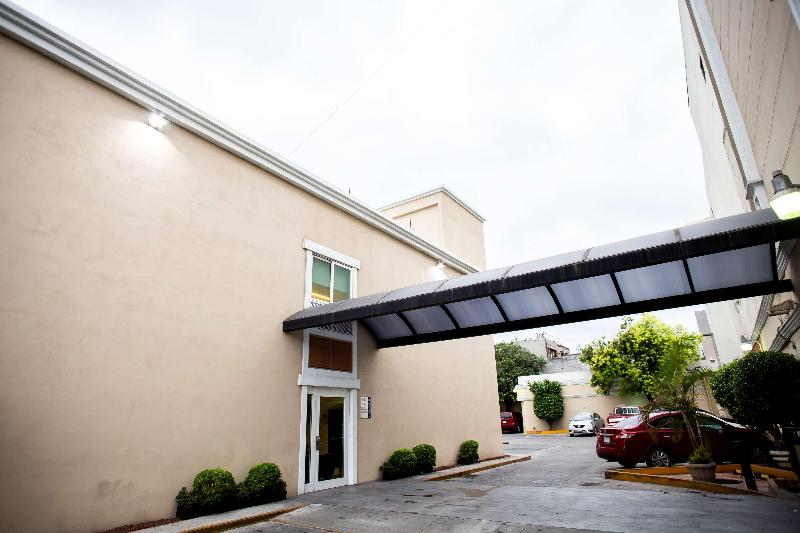 Отель Plaza Calzada