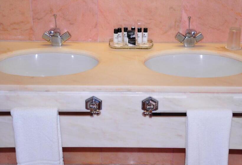 Отель Pousada Castelo De Alvito