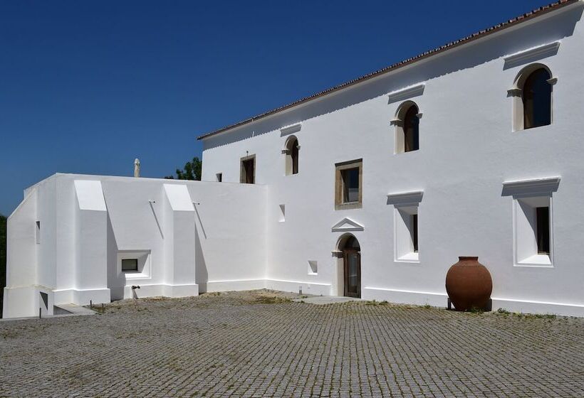 هتل Pousada Convento De Arraiolos