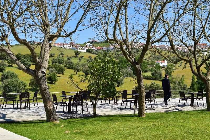 هتل Pousada Convento De Arraiolos