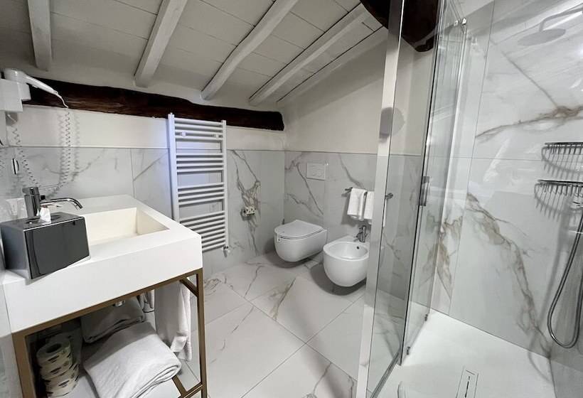 Отель Relais Della Rovere