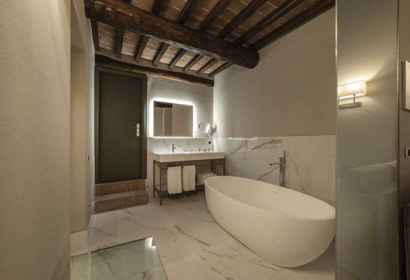 Отель Relais Della Rovere